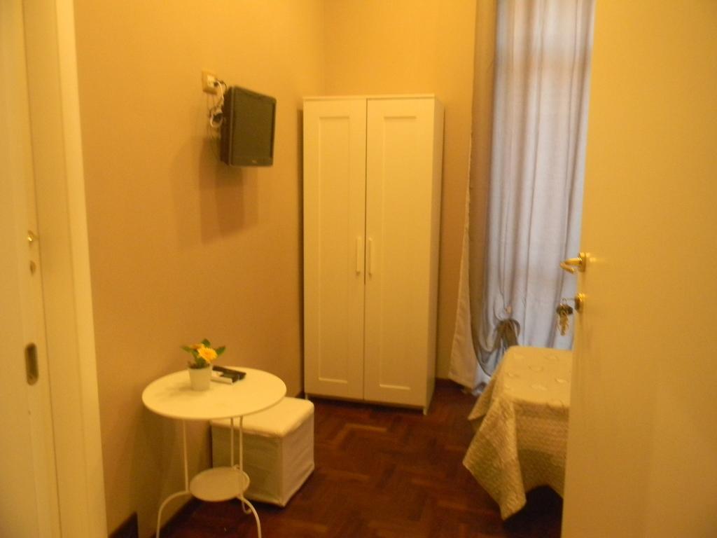 Morgagni House Hotel Rome Room photo